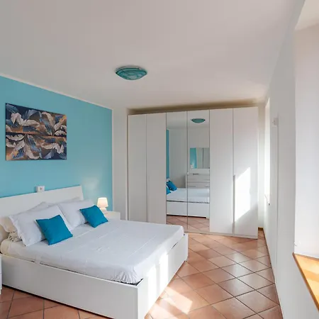 Apartamento Guesthost - Maison Laghee-bright With Balcony, View! Carate Urio